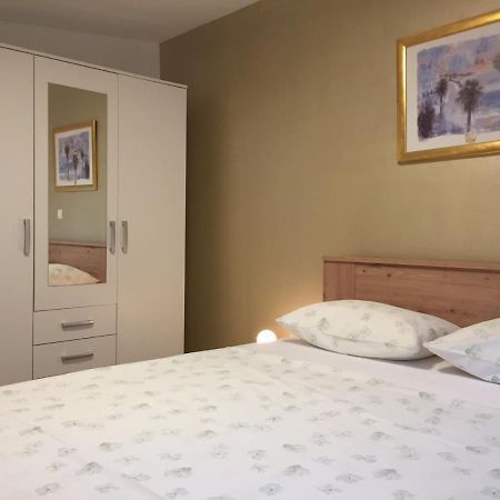One-Bedroom Apartment, Wifi, Airco, Parking, Washing Machine, Grill Medulin Luaran gambar