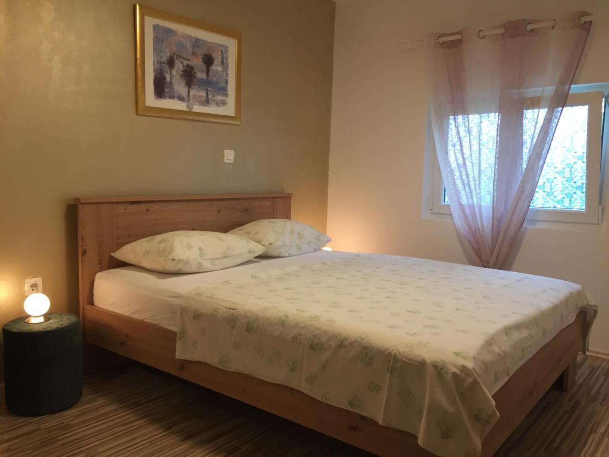 One-Bedroom Apartment, Wifi, Airco, Parking, Washing Machine, Grill Medulin Luaran gambar