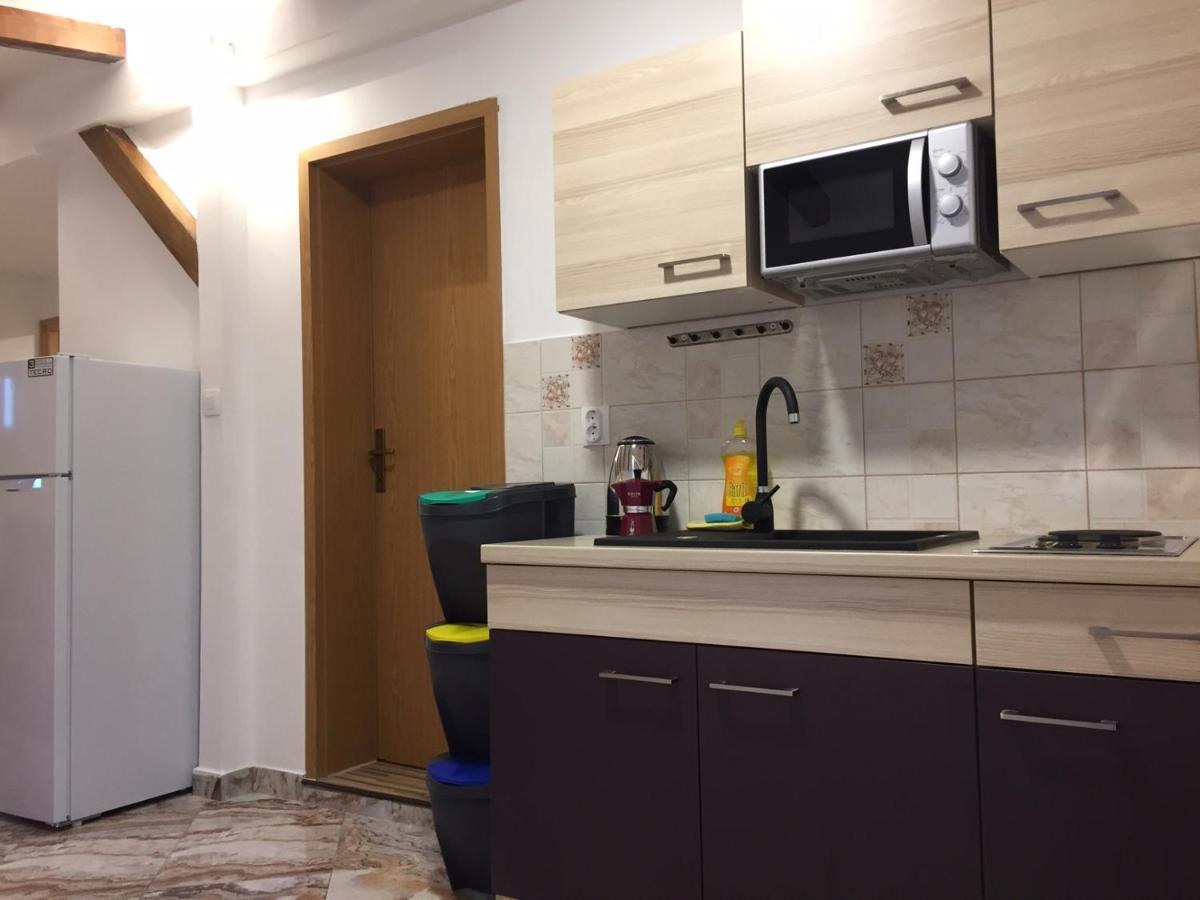 One-Bedroom Apartment, Wifi, Airco, Parking, Washing Machine, Grill Medulin Luaran gambar
